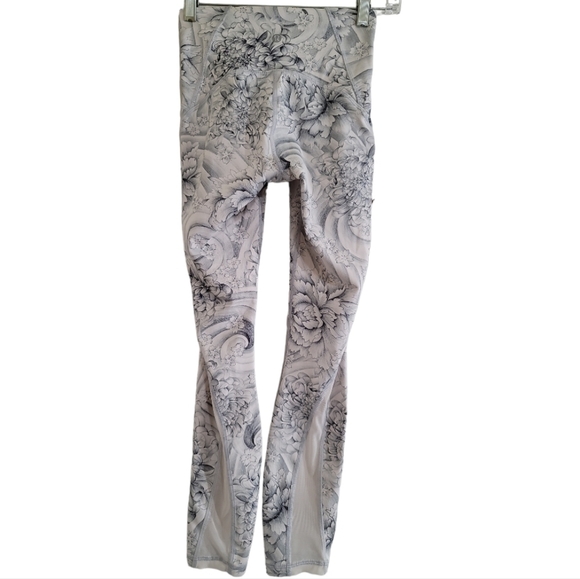 Lululemon Train Times 7/8 Pant in Twine White Multi / White 2 Full-on Luxtreme - Picture 6 of 10